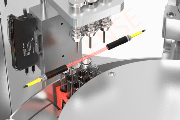 Sensor có thiết kế mỏng, dẹt hoặc có lỗ vít linh hoạt sẽ thuận tiện cho việc lắp trong không gian hẹp hoặc các khu vực cần bảo vệ kín.